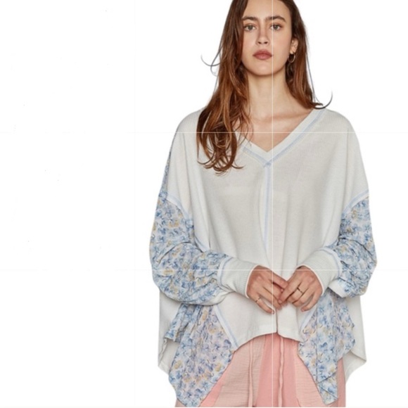 POL Tops - POL Oversized Floral Top SZ. L
